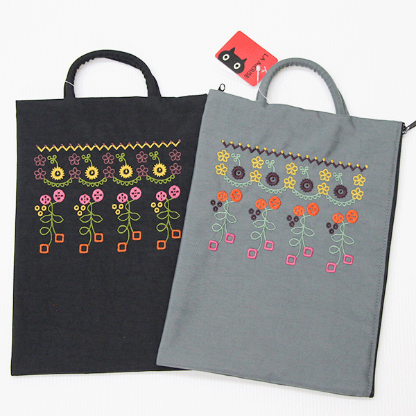 Atsuko Matano刺繍フラットポーチ 花の刺繍 ら・むりーず