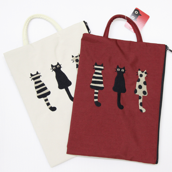 Atsuko Matano刺繍フラットポーチ 仲良し猫  ら・むりーず